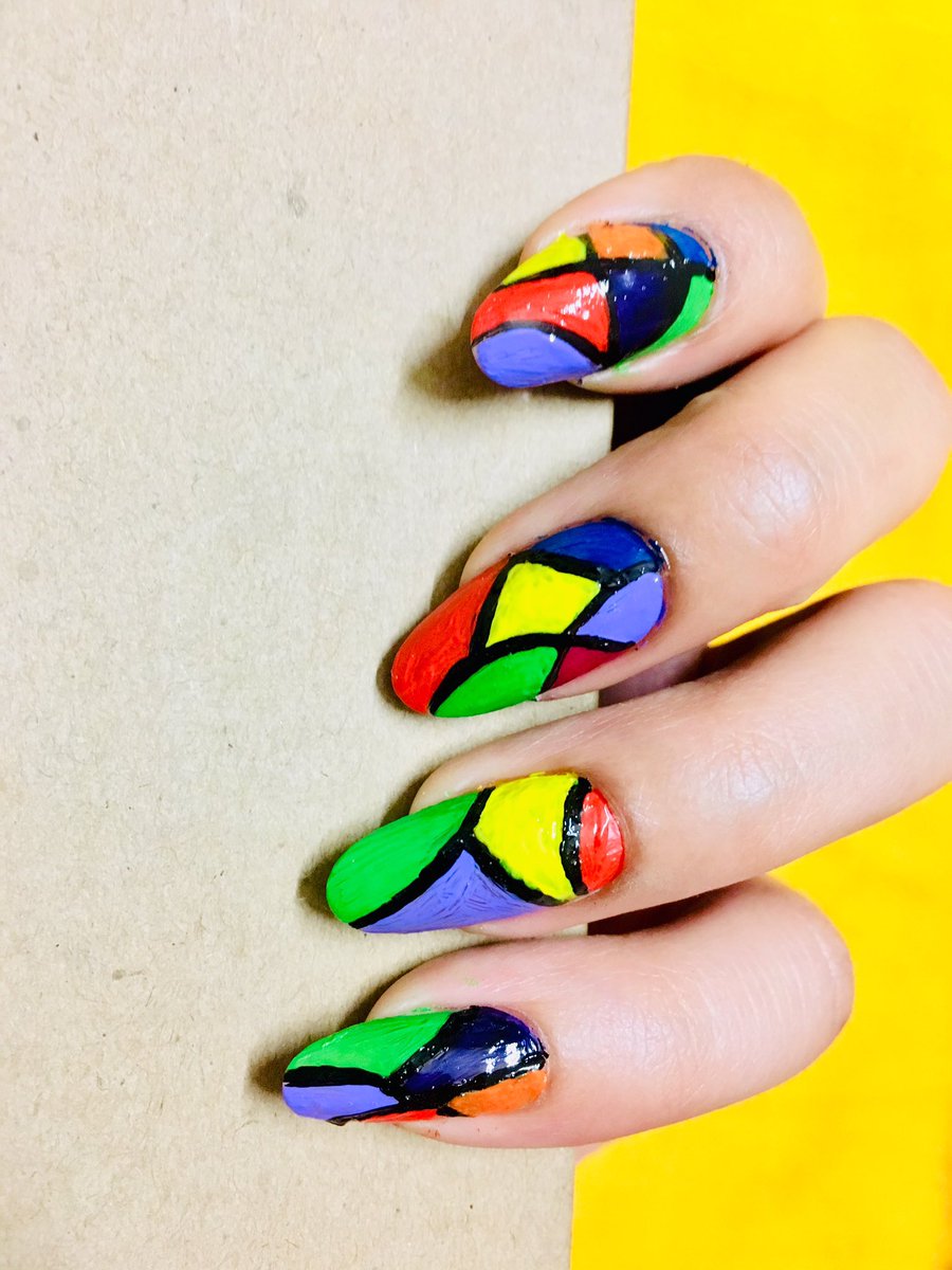 FreewayOf's tweet image. Pattern Nail Art 😘😘❤️❤️ #nailart  #freewaybeautyofnails  #awesomedesign  #youtuber please Follow us on #instagram #facebook #twitter and #pinterest  and please subscribe us on #youtube Love you Alll ❤️❤️😘😘