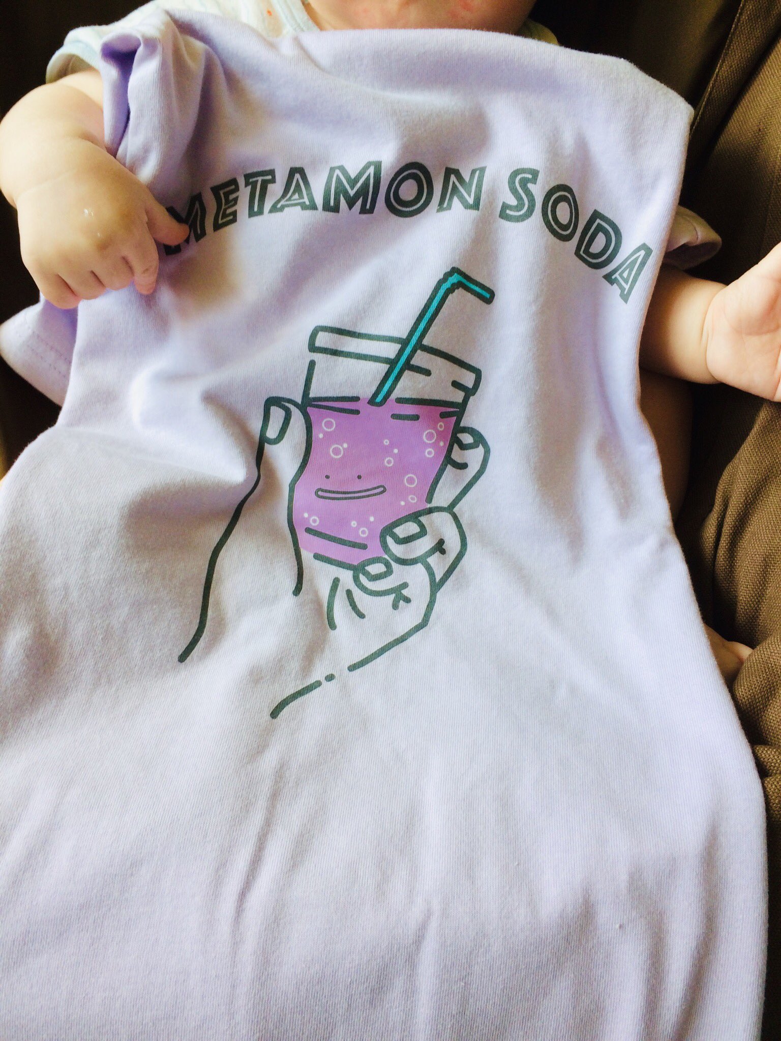 ペガ ユニクロから今朝ライン来て知った ポケモンtシャツ めちゃかわ と思ってオンライン見たら 既に売り切れてるのもあるし 午後に店舗行ったらメタモンソーダはmサイズなかったし白メタモンの方はxlが数枚だった すごい人気 T Co ペガ ユニクロから今朝ライン来て知った ポケモンtシャツ めちゃかわ と思ってオンライン見たら 既に売り切れてるのもあるし 午後に店舗行ったらメタモンソーダはmサイズなかったし白メタモンの方はxlが数枚だった すごい人気 T Co