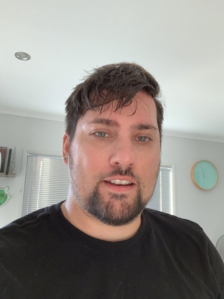 LodossGame's tweet photo. Full lesson of #boxevr on #ps4 f**k of Vr I’m dead 
Intera lezione su boxeVr... devo tradurre il resto? https://t.co/yDSWgPOBfJ