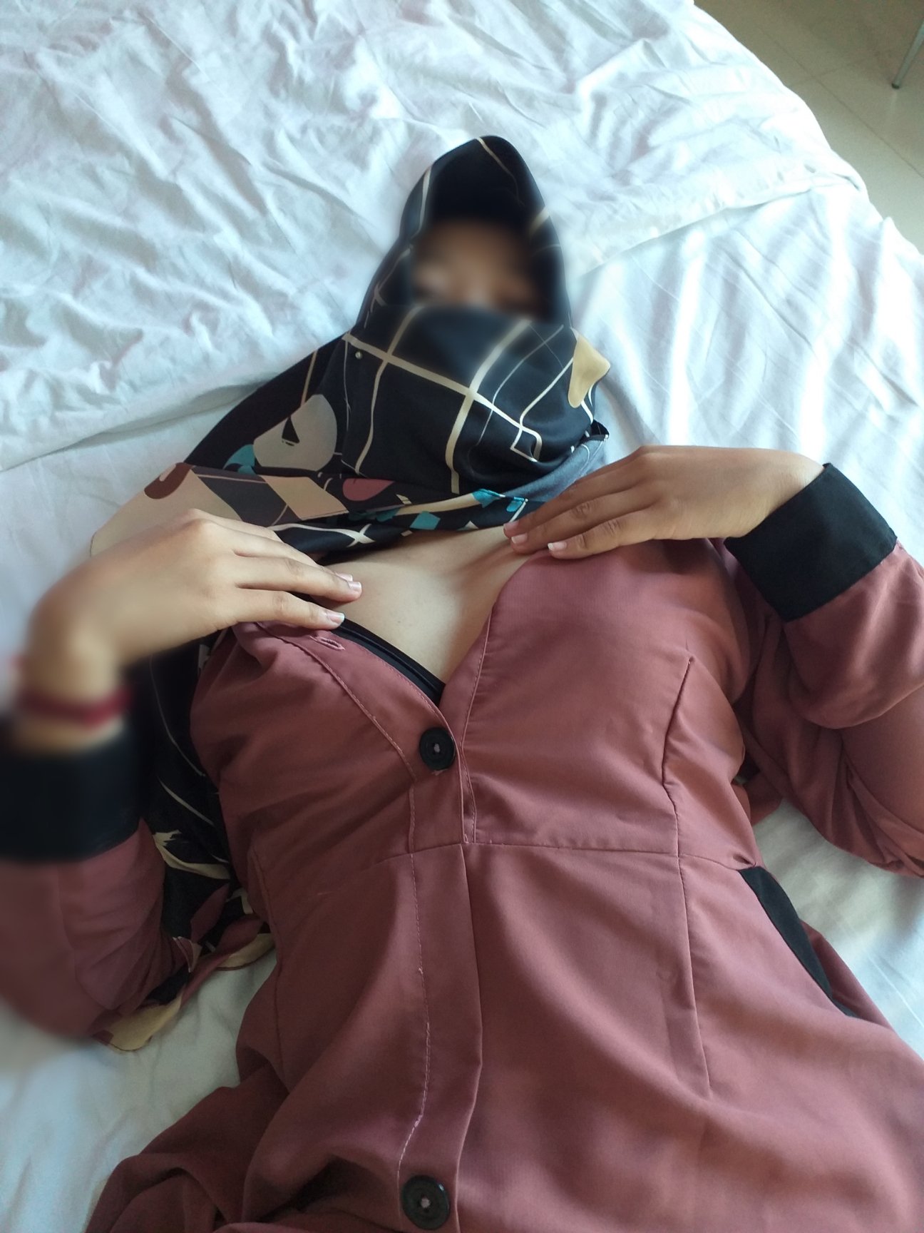 Lulu Fathiyaturrizqoh on X: Gini gini aja hmmm #jilbab #jilmek  #jilbabsepong #hijab #jilbob t.coaZyqfRWXiq  X