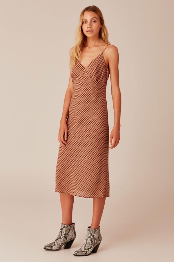 All new @thefifthlabel just landed — shop it here bit.ly/2IDcFX9