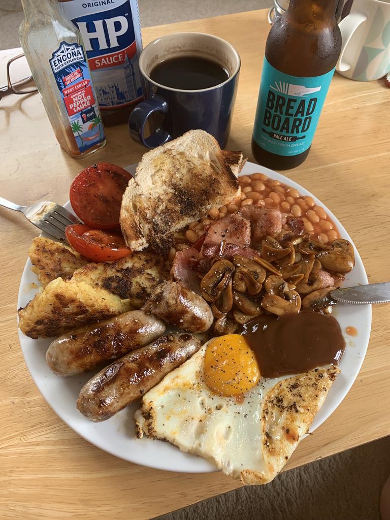 Cute_and_Food's tweet photo. " [Homemade] Sunday Morning Full English " - courtesy of kingofjesmond via #food in Reddit #Delicious #Lunch #Gourmet #Dinner https://t.co/ITrzRhhM3B