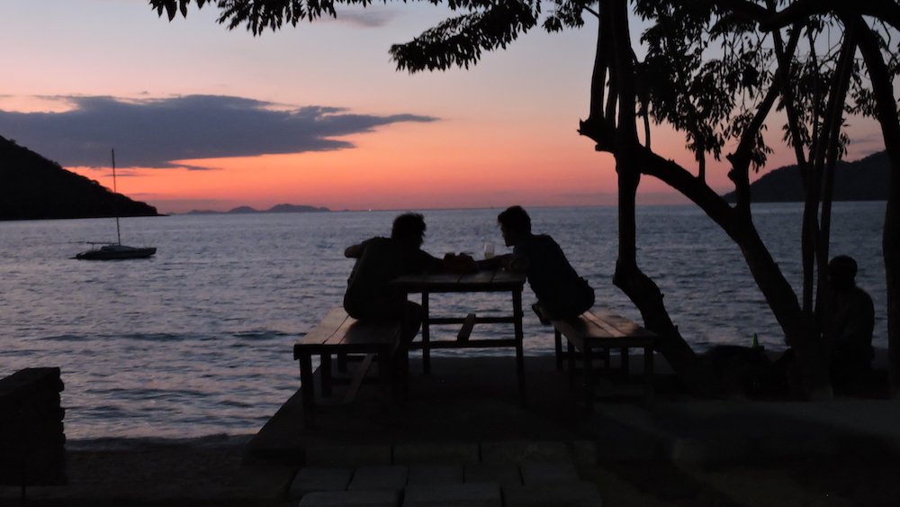 dorofleck's tweet photo. ... to make you even more jealous ....Thumbi View lodge
#bike4ever #lakeMalawi #Malawi #MacClean #Africa https://t.co/UDDruUrGT5