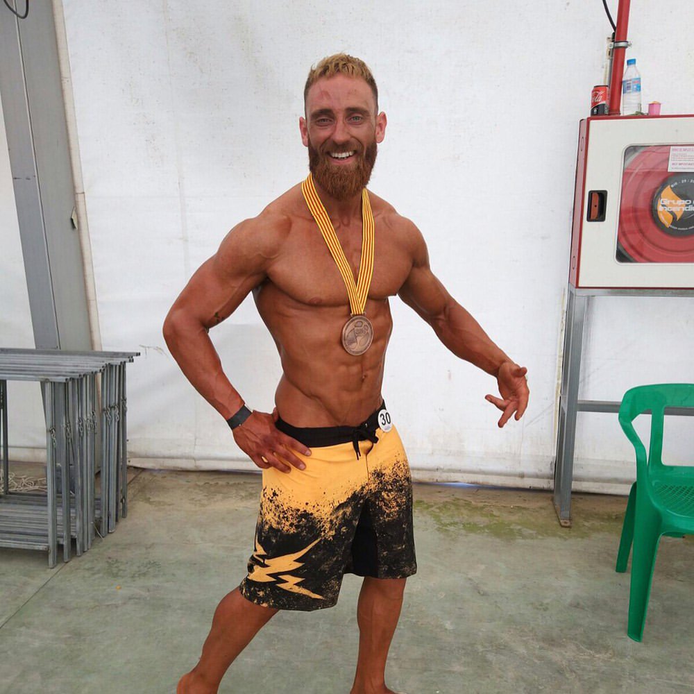 MTXBody's tweet photo. Cristian Alvarez dejando el pabellón alto en una nueva ocasión. Bronce en el campeonato #IRONBABY2017 de Alicante. ¡ENHORABUENA! https://t.co/nTTmOmE4kO