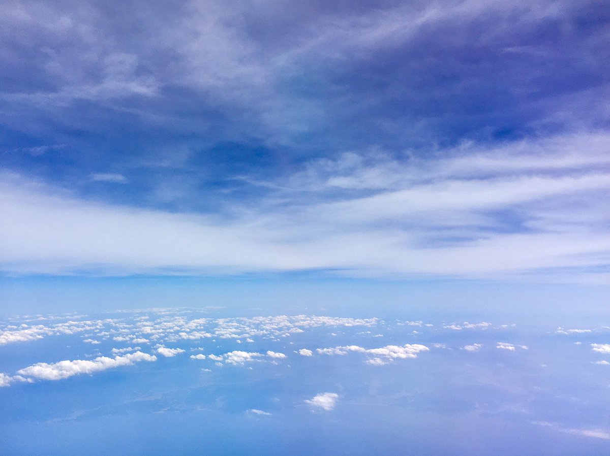 そら 雲の上はいつも青空 雲の上の絹雲と青空 空の下の雲島と虹海 今日はいいことあったかな 月曜日 お疲れさまでした そら 青 雲 海 ファインダー越しの私の世界 キリトリセカイ ふぉと Photography Coregraphy T Co Bys7vcrhs8