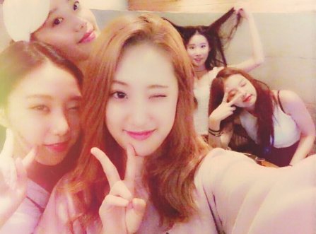 데뷔전 걸그룹 멤버들 친목.jpg | 인스티즈
