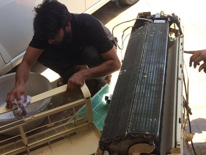UrbanFixers's tweet photo. Our Team AC at their job in Bahria Town Lahore.
#futureofservices #futureofwork #ac #bahriatown #lahore https://t.co/bmALFz5tbU