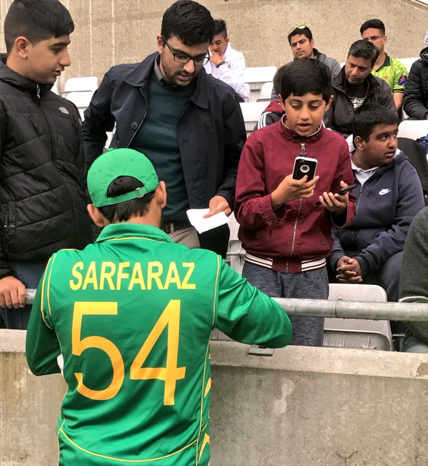 View image on Twitter