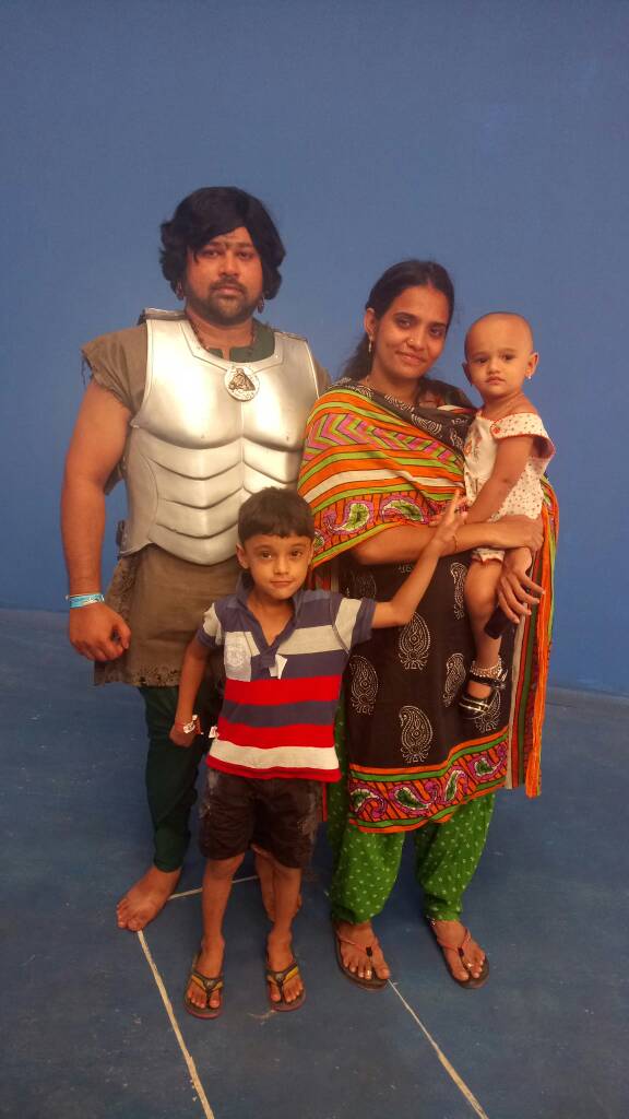 KishkintaTPark's tweet photo. Vishnu's proud family when he become Chennai's #Baahubali! You too can become Baahubali this season at #Kishkinta! #KishkintavinBaahubali https://t.co/TmsHc5Rjl3