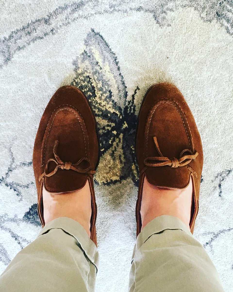 CharuFashionsIn's tweet photo. Hunting for #footweartrends for summer? Here’s one for both men and women!!! #SummerFashionTrends Read@ https://t.co/ZFHzQHwpUN https://t.co/CeRST5uB8a
