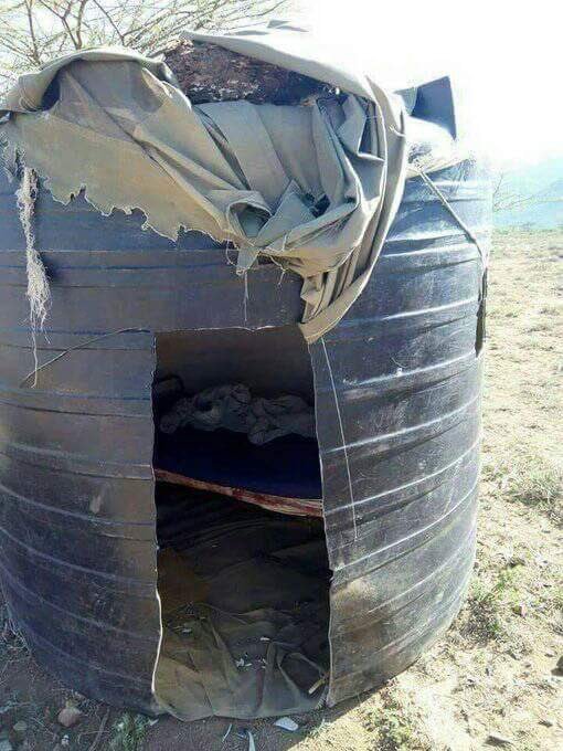 C_NyaKundiH's tweet photo. Spot the difference? This is an AP constables house in Kol Marsabit county Vs @JBoinnet Office . Kenya Ina wenyewe https://t.co/N7C6j2SCZA