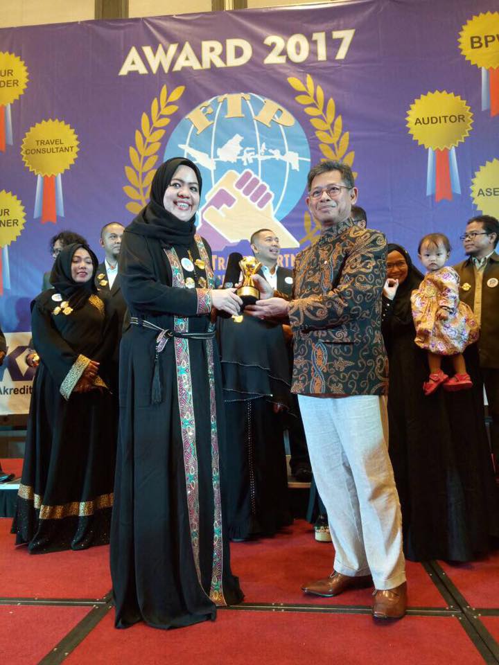 Rabbani Tour : "(Rabbani Tour Meraih Penghargaan Sebagai Biro Perjalanan Wisata ...)" silakan baca di rabbanitour.com/rabbani-tour-m…