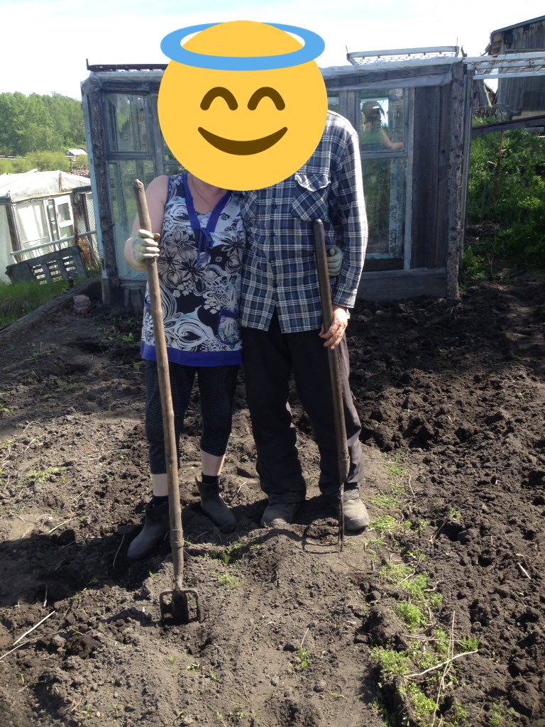 lidokilinykh's tweet photo. Дружненько на огороде 😂😂❤ https://t.co/zJM7sxGIKU