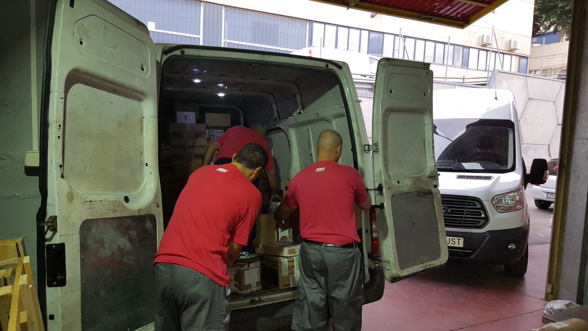 juapervie's tweet photo. @ASM_oficial en la 925 Guadalix en el #diadelmensajero organizando las rutas de salida https://t.co/NBCzYfD0Wt