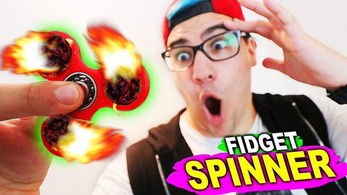 SouBemBrasil's tweet photo. #O# #FAMOSO# #FIDGET# #SPINNER# #DE# ... - VIDEO-> https://t.co/55ihLqqn9B #Brasil #Challenge #Criança #D4rk #D4rkframe #Dark #Darkframe https://t.co/SuIVjUYLe5