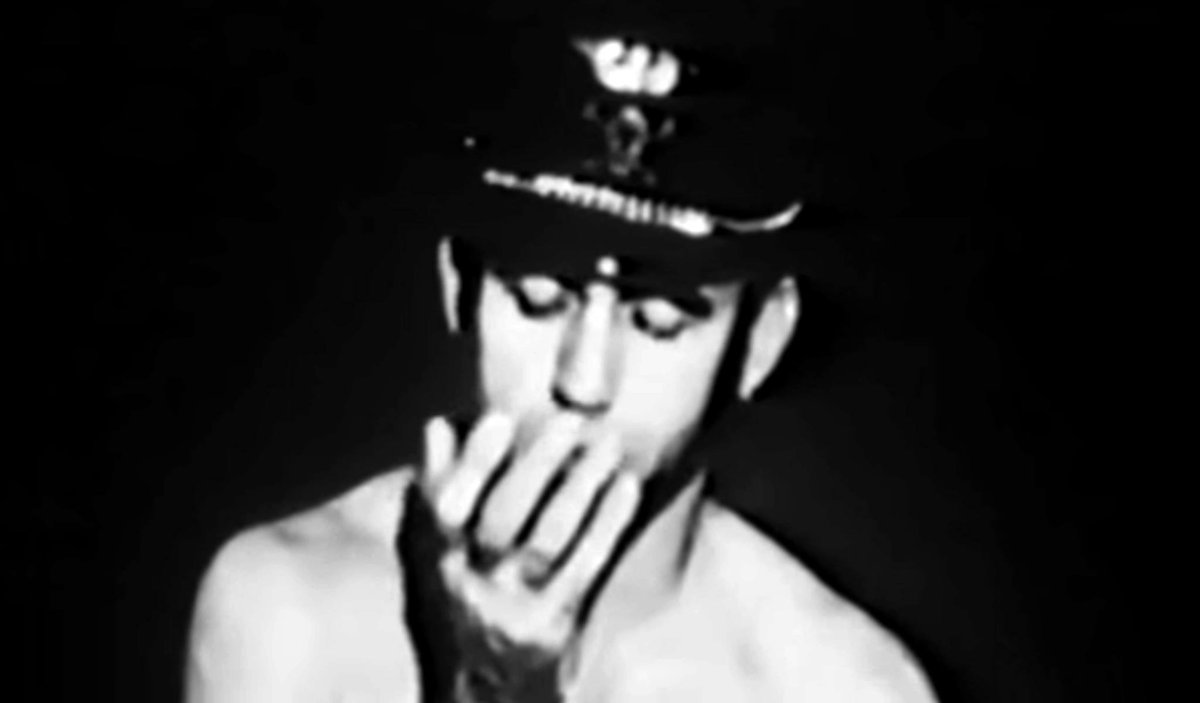 stream back glaswegian crew <a href="/ThomasLeaClarke/">Thomas Clarke</a> &amp; Conal from Domestic Exile playing some dubby industrial tunes here: lyl.live/episode/domest…