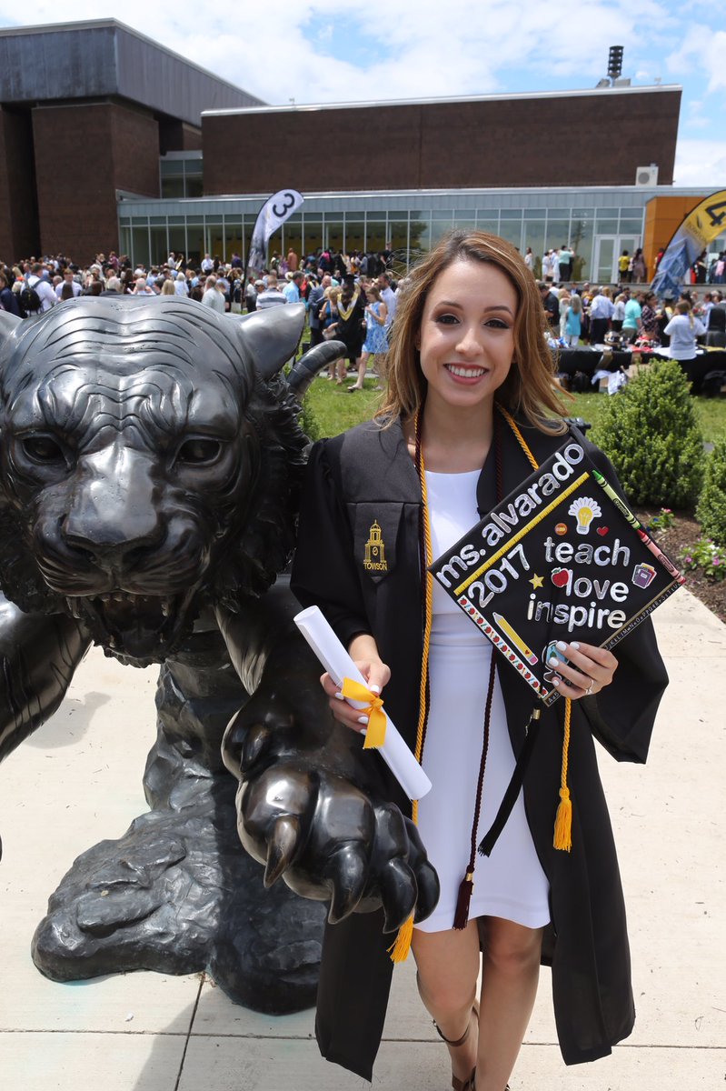 semprebenedetta's tweet photo. I did it. #towsongrad https://t.co/8uFvN3eXXQ