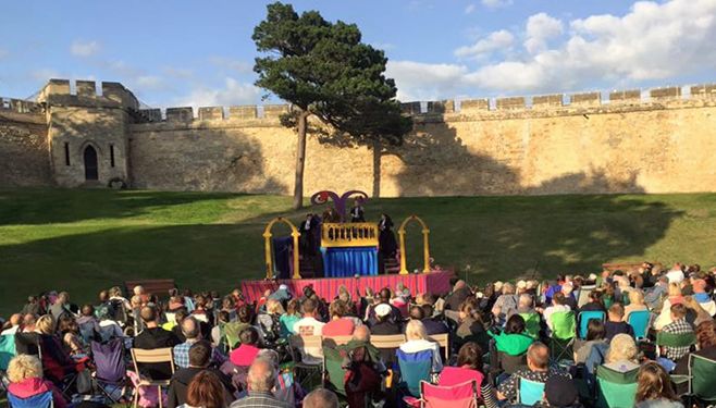 visitlincoln's tweet photo. This week enjoy #IrisWeek at @doddingtonhall, al fresco theatre at @LincolnCastle, Lincoln Artists' Market, &more.
https://t.co/Xg3N9OKL4x https://t.co/hp1wMSe7Xs