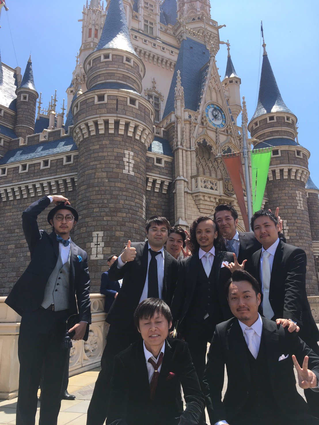 Vdj Hero 自由アニメ大好き 迷言呟く人 昨日は東京ディズニーランドでお友達の披露宴 結婚式 でした まさかシンデレラ城前であんなに盛大にするなんて想像以上だったｗ やる方も呼ばれる方もレアな一日だったな 幸せ感が凄い伝わってきてヤバ