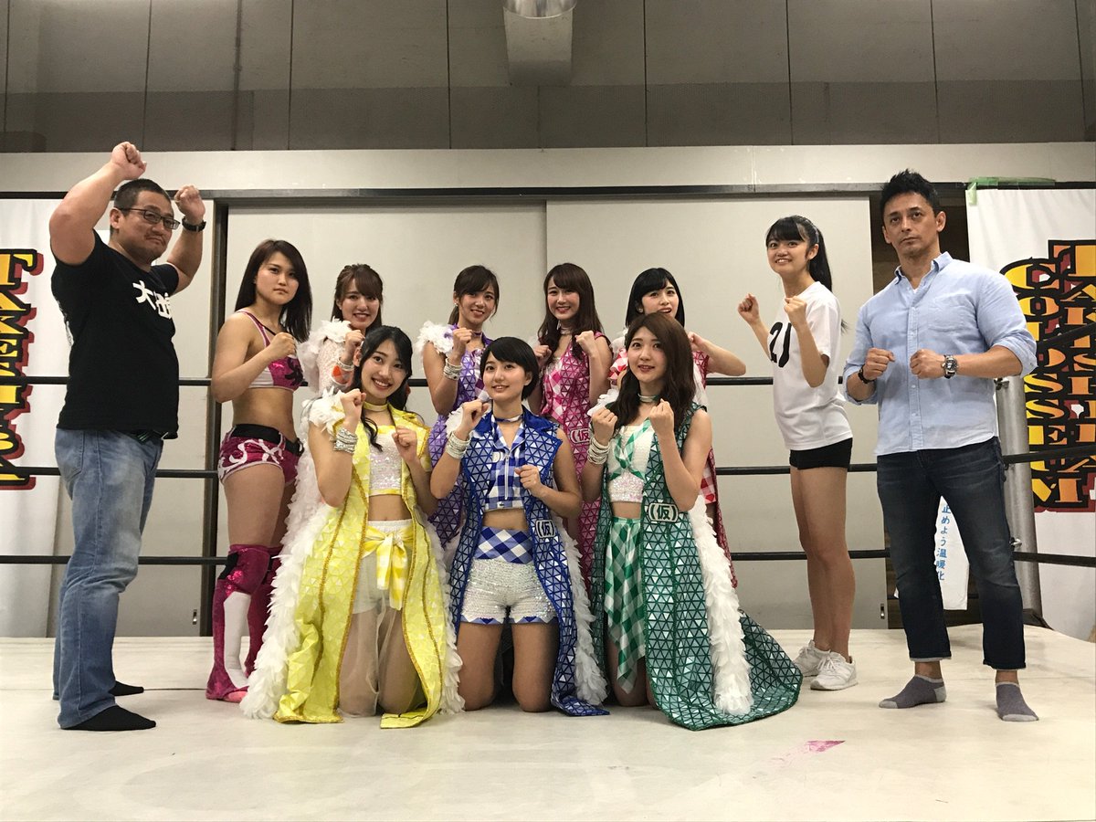 橋本宗洋 على تويتر アイドルとプロレスの同時進行となるアプガ プロレス 大社長に勧誘された佐保ちゃんは徐々に前向きに リングネームは 佐保黒帯 を希望とのこと 同席した東京女子プロレス 山下実優の入場曲は ベリーズ工房 ジンギスカン Ddtpro