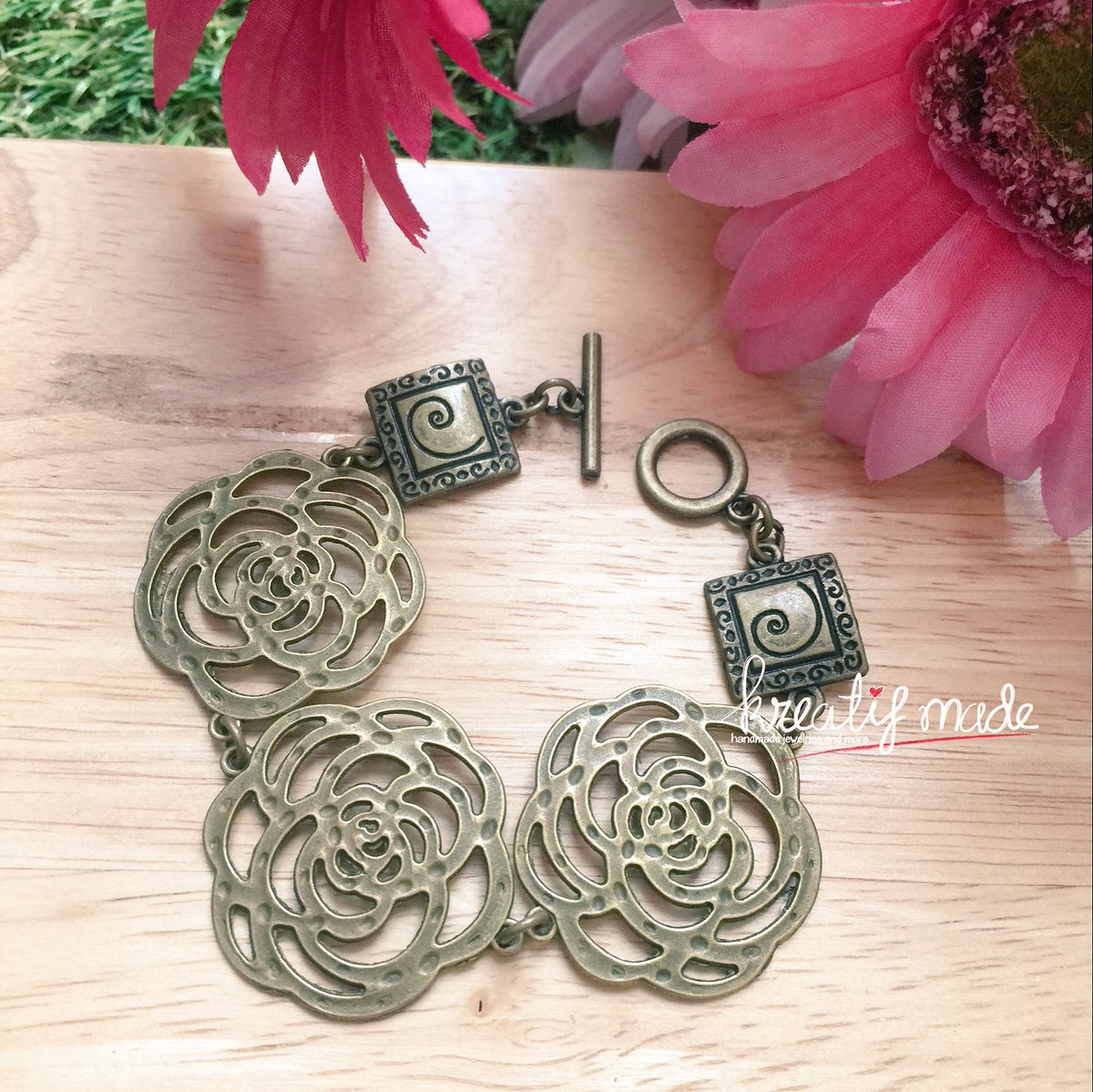 KreatifMade's tweet photo. Floral bracelet, price: IDR50.000
#handmade #handmadebracelet #gelang #gelangowl #gelanghandmade #jualanku #jualgelang https://t.co/s3Cc8gvwFO