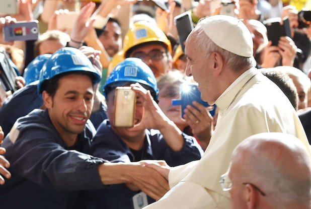 Per dignità e per onore <a href="/ASmerilli/">Alessandra Smerilli</a> commenta le risposte di <a href="/Pontifex_it/">Papa Leone XIV</a> agli operai dell' #Ilva di #Genova @SIF_it edc-online.org/it/pubblicazio…