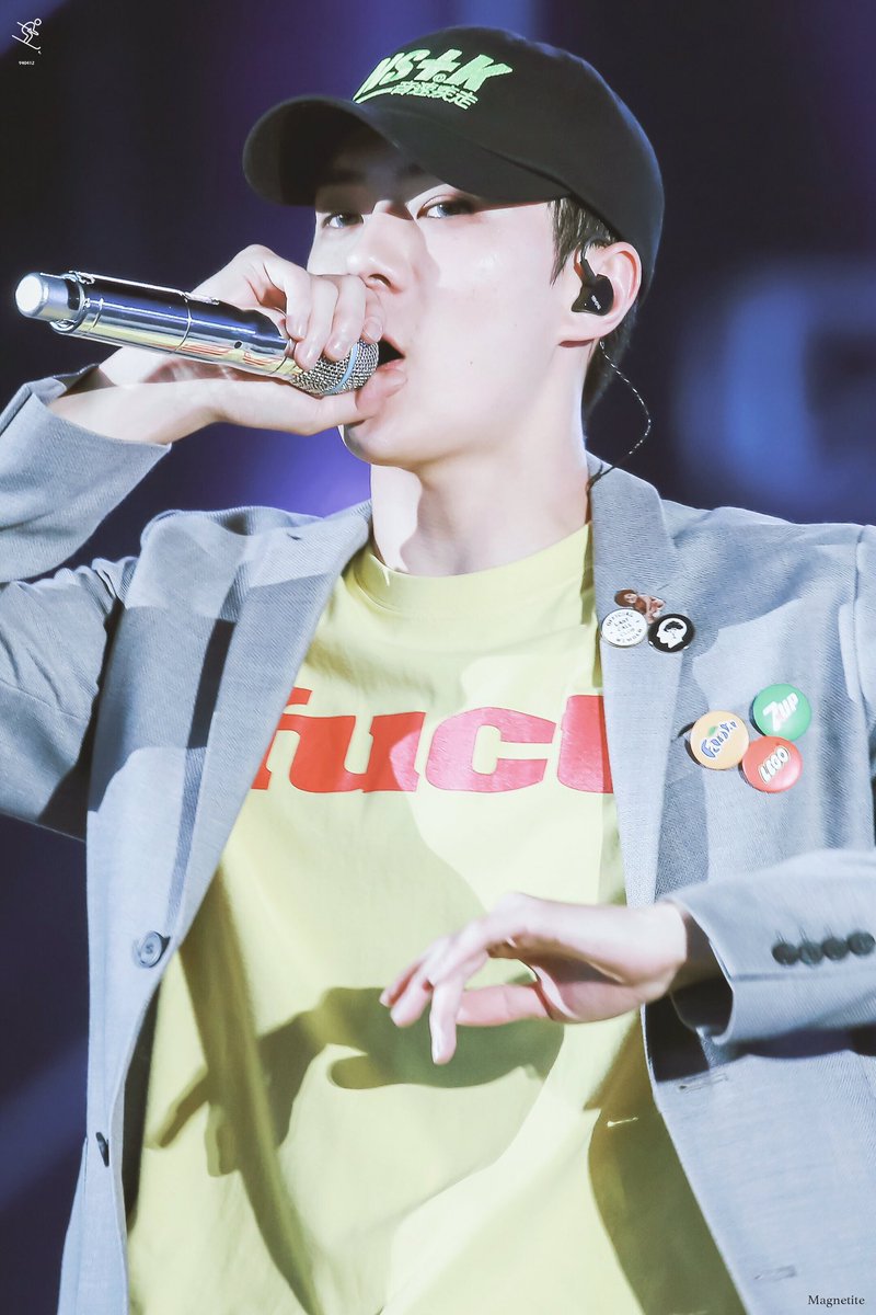 Magnetite1220's tweet photo. #sehun #吴世勋 
170527😘 https://t.co/L91hQwZbuv
