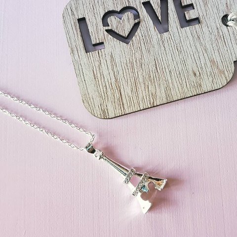 Lolas_Loves's tweet photo. Do you love the Eiffel Tower?
https://t.co/hclv80tsRc https://t.co/FHBP6IM19G