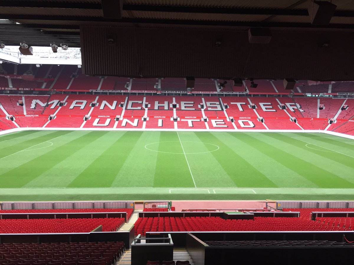 FootballAid's tweet photo. ⚽️ The team are ready to go for our @ManUtd match at Old Trafford. Playing conditions are perfect &amp; we're all set for a fantastic day! https://t.co/y6tngsmd3R