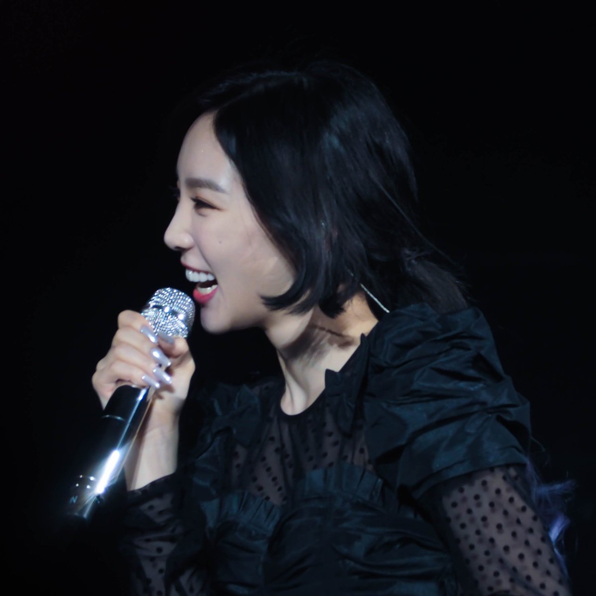 w8snsd's tweet photo. อยากรู้ว่าเรามีความสุขเเค่ไหนดูจากรอยยิ้มตะมุตะมิของพี่เค้าเลย ขอบคุณนะที่มีความสุขเราก็มีความสุขเหมือนกัน ^________^ #TAEYEON_PERSONAinBKK https://t.co/7hTNA9gZoX