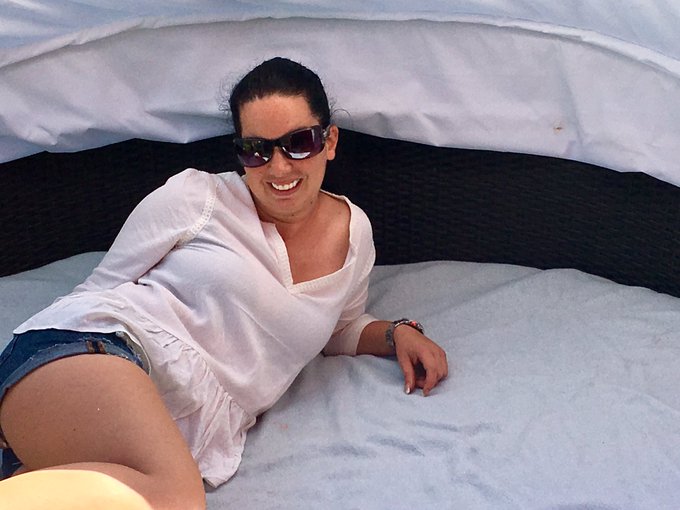 Jemand Lust auf relaxing 💋🌞💦  Sweet Kiss Melli  #relaxing #relaxday #sun #iloveit #fun #sweetmelli #women<a href="/tag/relaxing"class="tags">#relaxing</a><a href="/tag/fun"class="tags"><span>#fun</span></a><a href="/tag/sexy"class="tags"><span>#sexy</span></a><a href="/tag/sun"class="tags"><span>#sun</span></a><a href="/tag/women"class="tags"><span>#women</span></a><a href="/tag/motorsport"class="tags"><span>#motorsport</span></a><a href="/tag/iloveit"class="tags"><span>#iloveit</span></a><a href="/tag/relaxday"class="tags"><span>#relaxday</span></a>