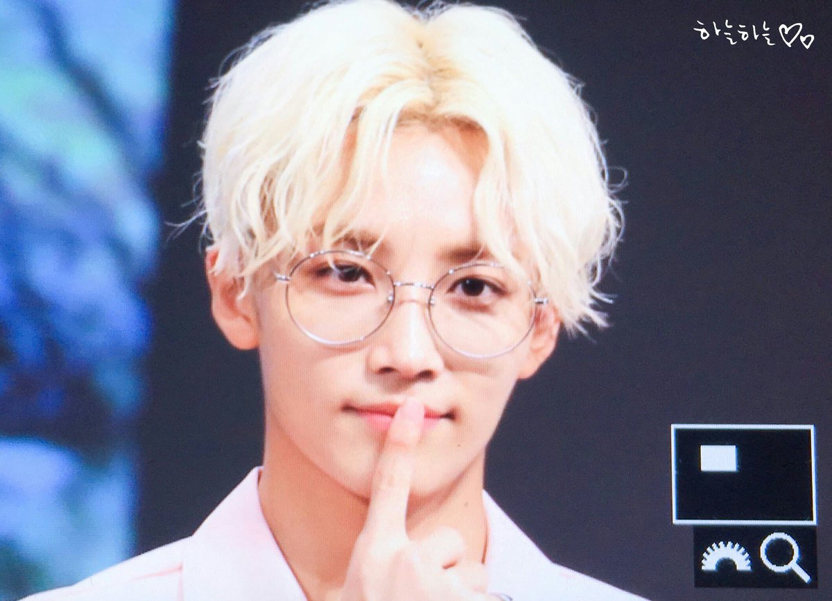 951004_sky's tweet photo. 170527
윤정한😭😭😭😭😭
#세븐틴 #정한
#Seventeen #JEONGHAN 
@pledis_17 https://t.co/xBgBlapFKM