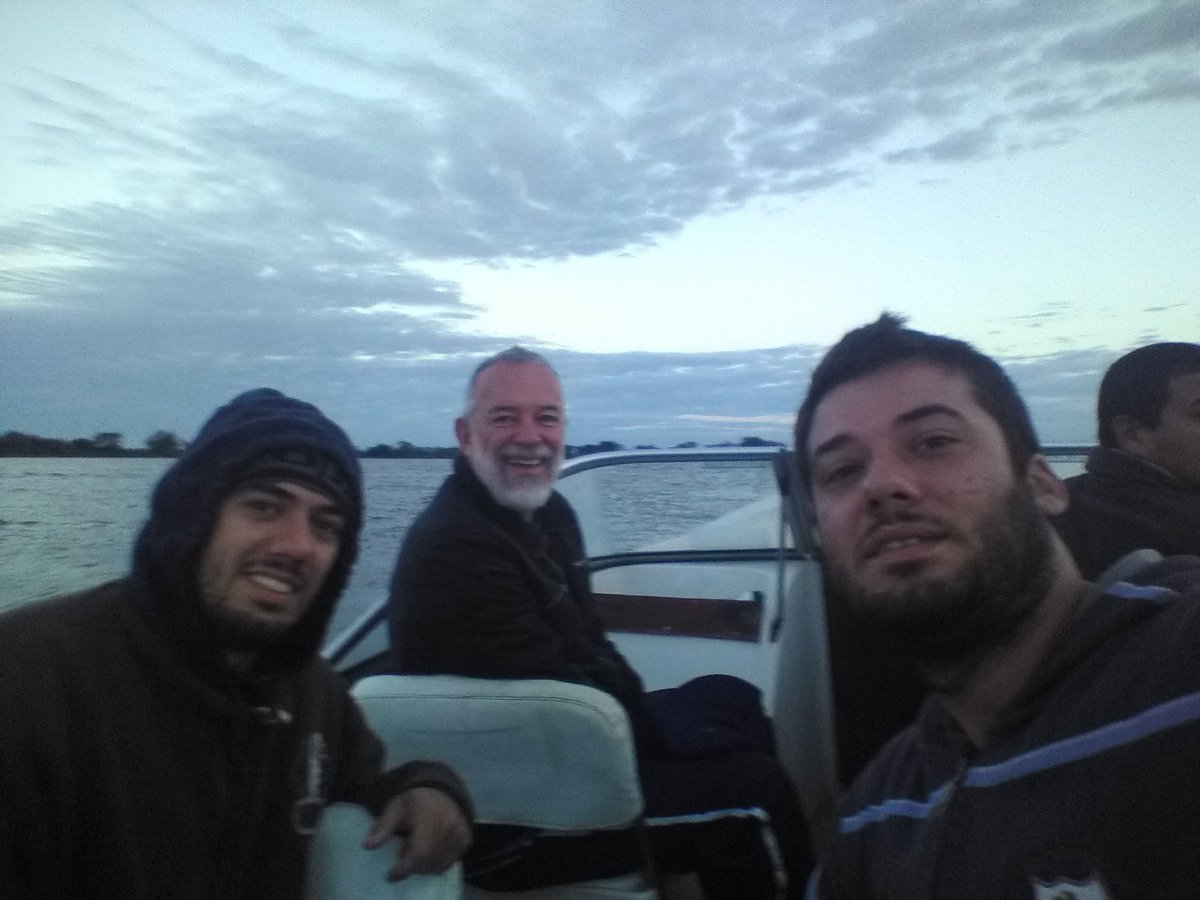 RoryKalbermatt1's tweet photo. #pesca en esquina https://t.co/54kaUCetik