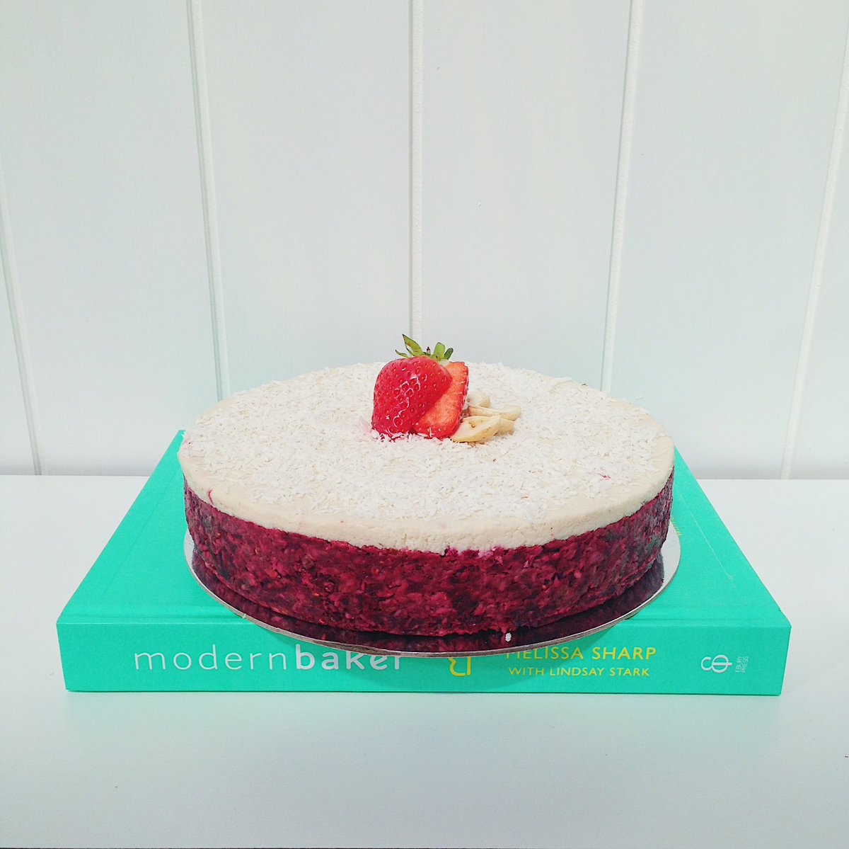 superloaf_bread's tweet photo. #CakeSaturday raring to go! Pretty in pink #VanillaSponge and #Raw Beetroot Raspberry💗#healthycake#healthybaking#modernbaker#cake#rawcake https://t.co/xFyQcbcqwg