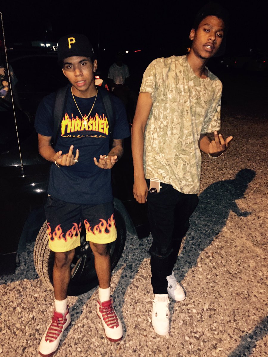 brazyyyyy's tweet photo. gang gang https://t.co/tQ2r7xtKrZ