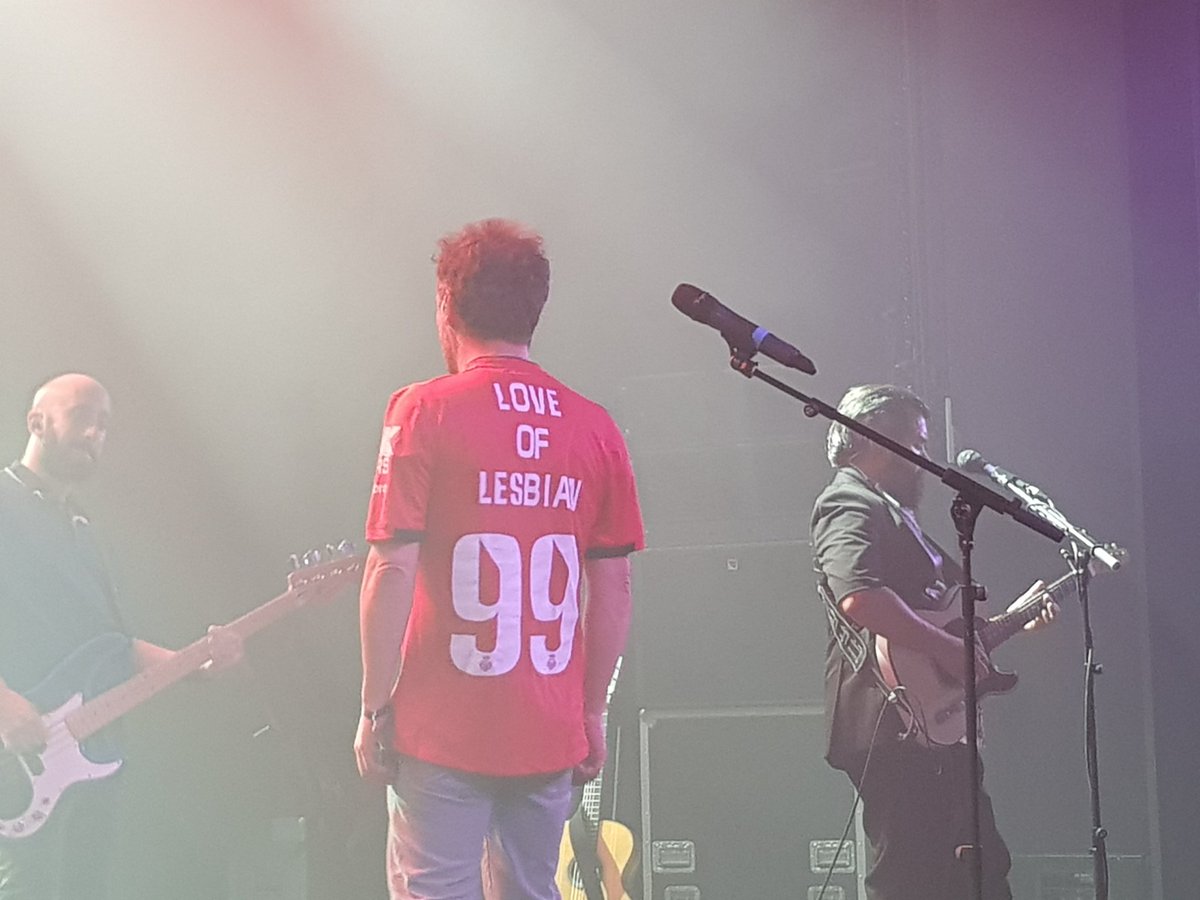 Ahir <a href="/loveoflesbian/">Love of Lesbian</a> va tocar a Mallorca i va passar això.