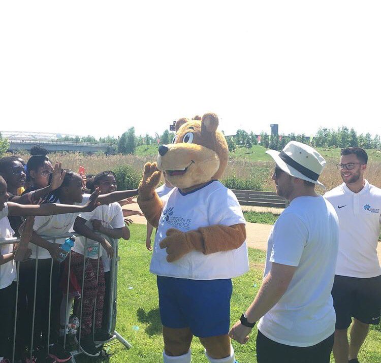 Briothebear's tweet photo. Wow what a day yesterday! I had the best birthday thanks to @LPESSN it was great to see everyone, see you all soon! 🕺🏻🤸‍♀️🎼🎉☀️🎈💃🎂🐻 https://t.co/8PtCexpiZs