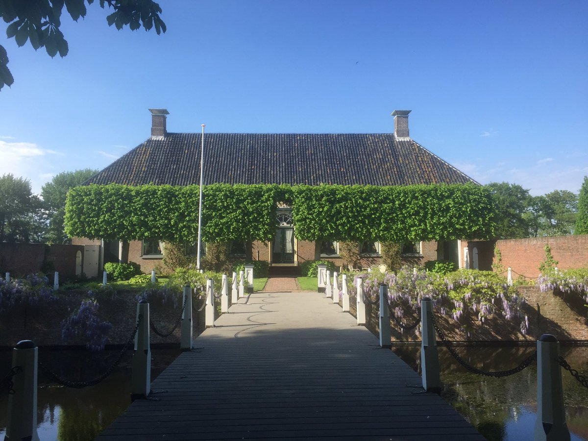 KorBerghuis's tweet photo. Dit weekend 'wonen met textiel' @Verhildersum, de verloren zoon is weer terug en expositie 'optoonhoogte' in Schathuys @korensant #kannietop https://t.co/Er3sSIfHx3