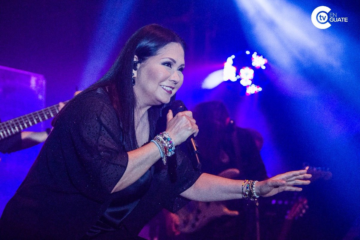 CTVLAtv's tweet photo. Así se vivió la experiencia de #AnaGabriel en Guatemala en #TourRecopilandoAmor https://t.co/H7xMtIHosY