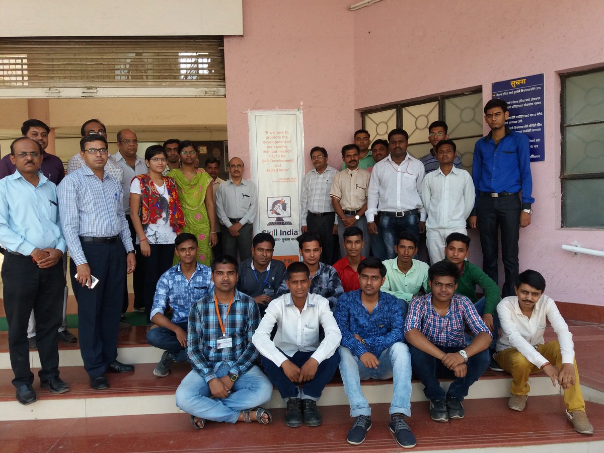 kcesdksdc's tweet photo. #CII on behalf of Capital Goods Sector Skill Council, assessed candidates of #DKSDC trained under #AICTE linked #PMKVY Skilling program https://t.co/BiXunzJnRk