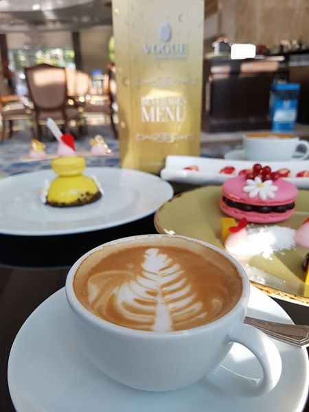 The best way t start weekend is fresh #coffee and delicious #desserts. 

#voguehotelbodrum #macarons #domecake