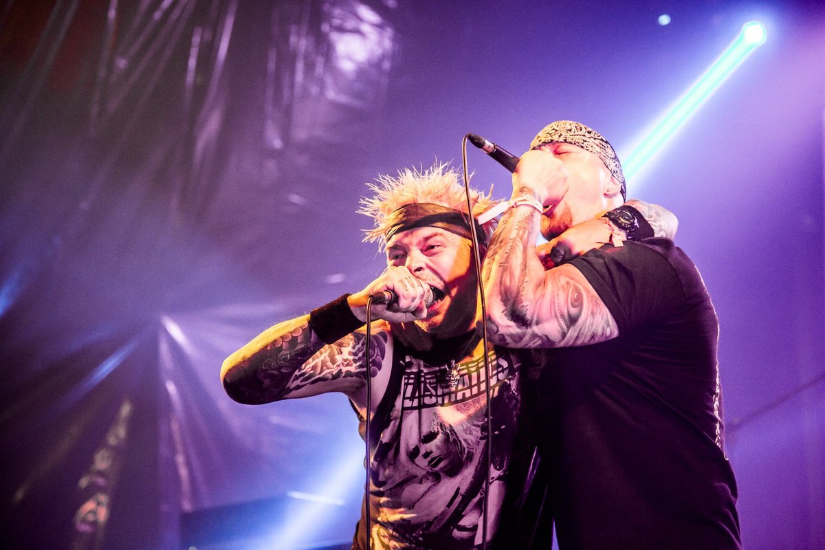 extremenoiset's tweet photo. Dean & Ben live @ #swrfest. Pic by Daniel Sampaio https://t.co/KHYcavwT1R