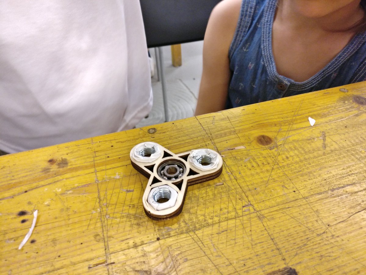 wemakecc's tweet photo. Non comprare il tuo spinner! Fattelo al @Fablabtorino con Djibril Gomba!¡! #ToMMF2017 https://t.co/RGi6zKmQeS