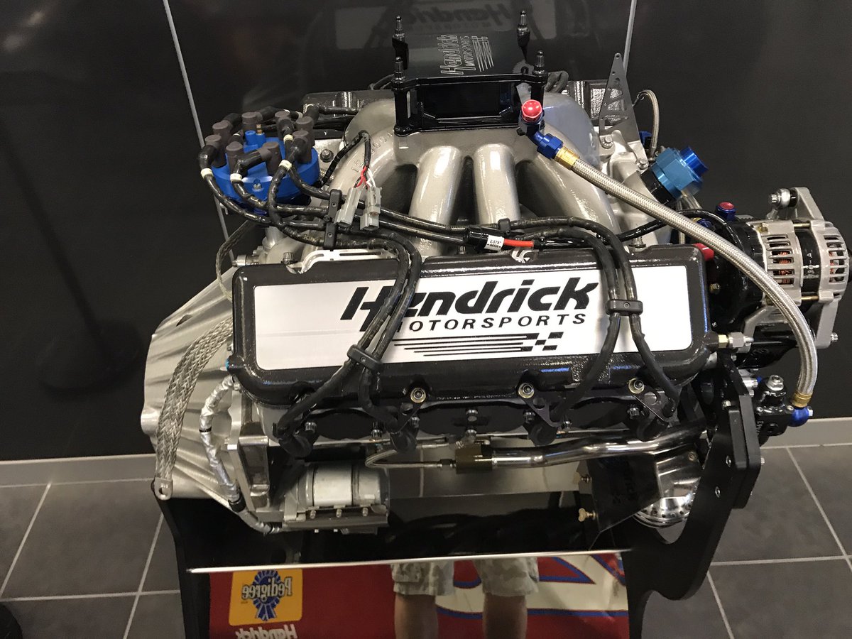 StraitMeat's tweet photo. Great day @#TeamHendrick https://t.co/xvJaTYs76s