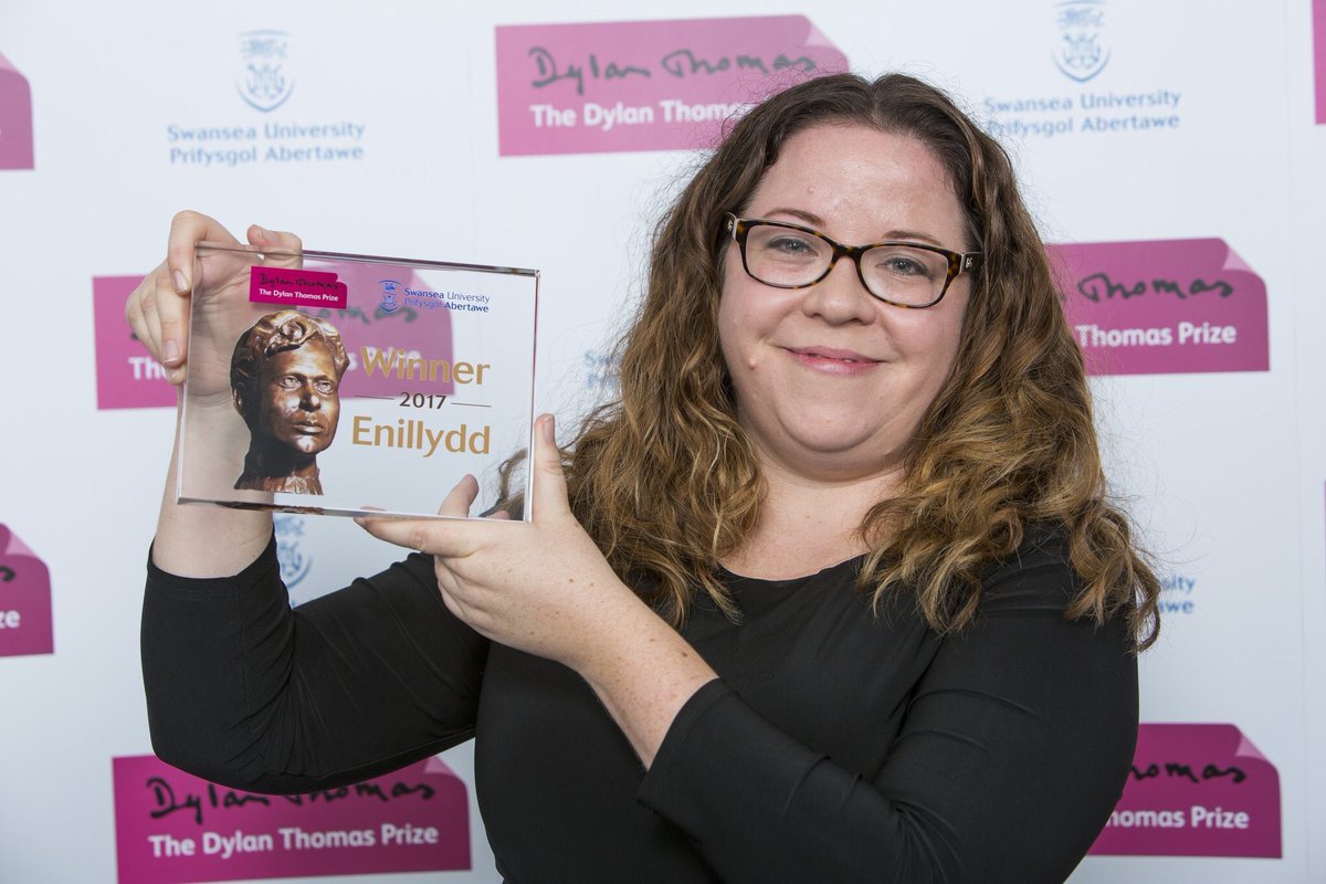 dylanthomprize's tweet photo. TODAY @hayfestival - @dylanthomprize winner Fiona McFarlane in conversation - Tix - https://t.co/nWKcxa04bj @SwanseaUni @fsgbooks #IDTP17 https://t.co/HkugbfashA
