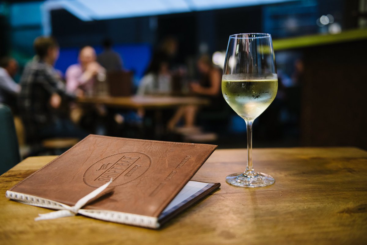 People watching and #vivid viewing... We're open til late tonight 🍸 🥘  ☕️ #shirtbarbarangaroo