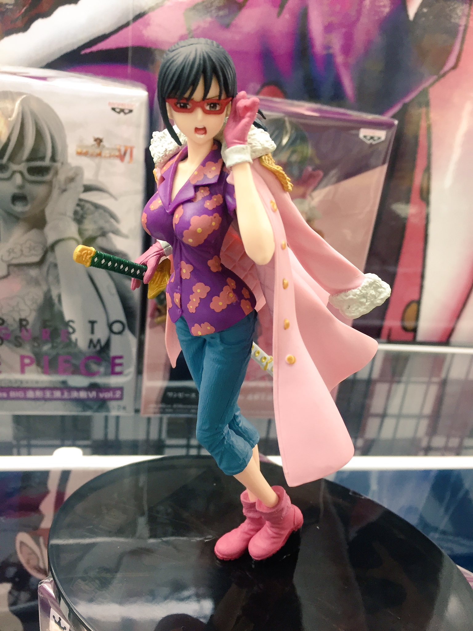 ゲームゾーン各務原店 ワンピース Scultures 造形王頂上決戦 Vol 2 サイズ約16cm 今回の造形王シリーズは珍しいたしぎのフィギュアです ピンク色の海軍コートには正義の文字が入ってます ワンピース たしぎ T Co Cgvvjjjov7 Twitter