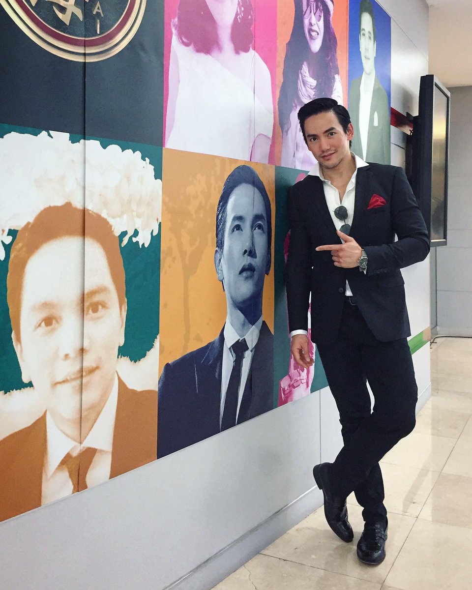 JoeTrivisvavet's tweet photo. เอ๊ะนั่นใคร🤗...throwing a party with team👲🇨🇳❤️ #shanghaipromnight #abcshanghai #abc6 #abcbyspu6 #abcbyspu https://t.co/XoMDTudknr