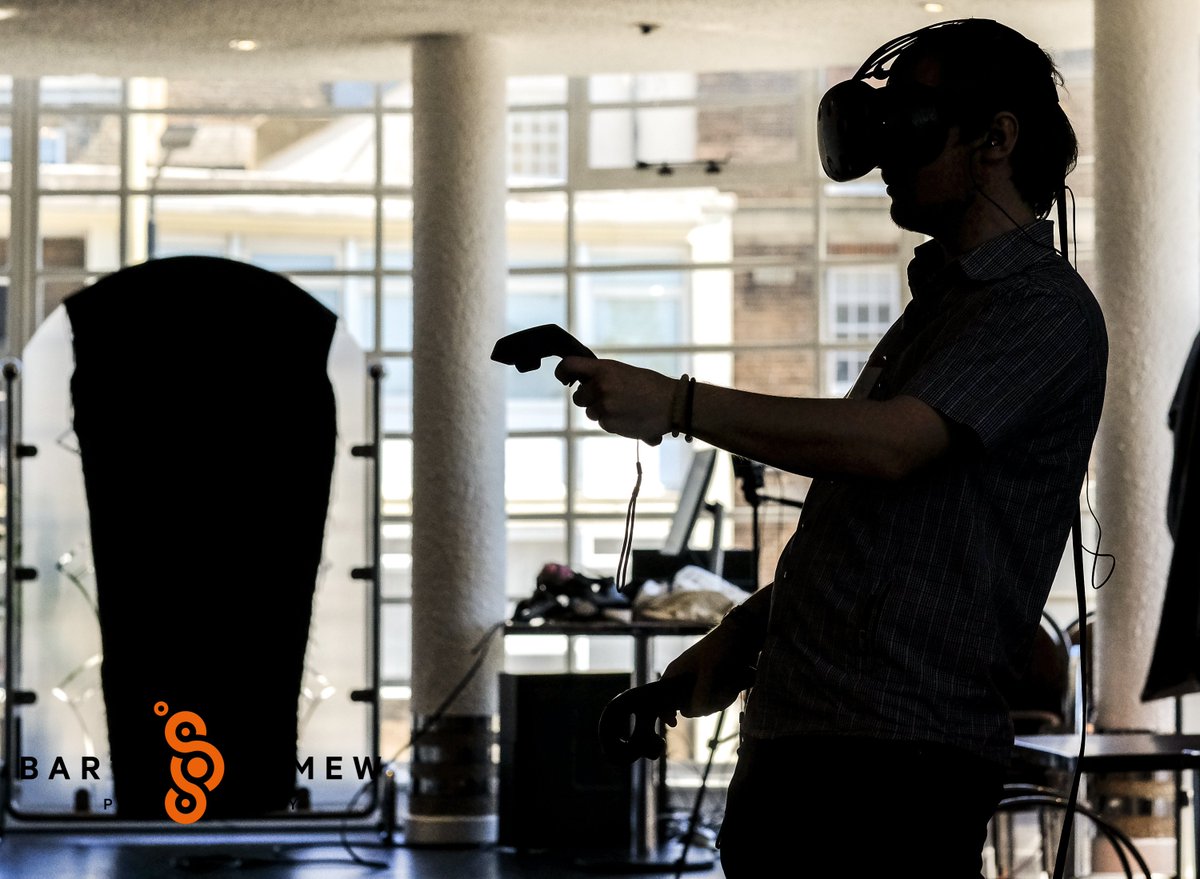 ExDigitalFuture's tweet image. We're here @thesjt today with VR experiences, @H_Horizons dome, big screen gaming and immersive theatre #scarborough sjt.uk.com/event/396/expl…