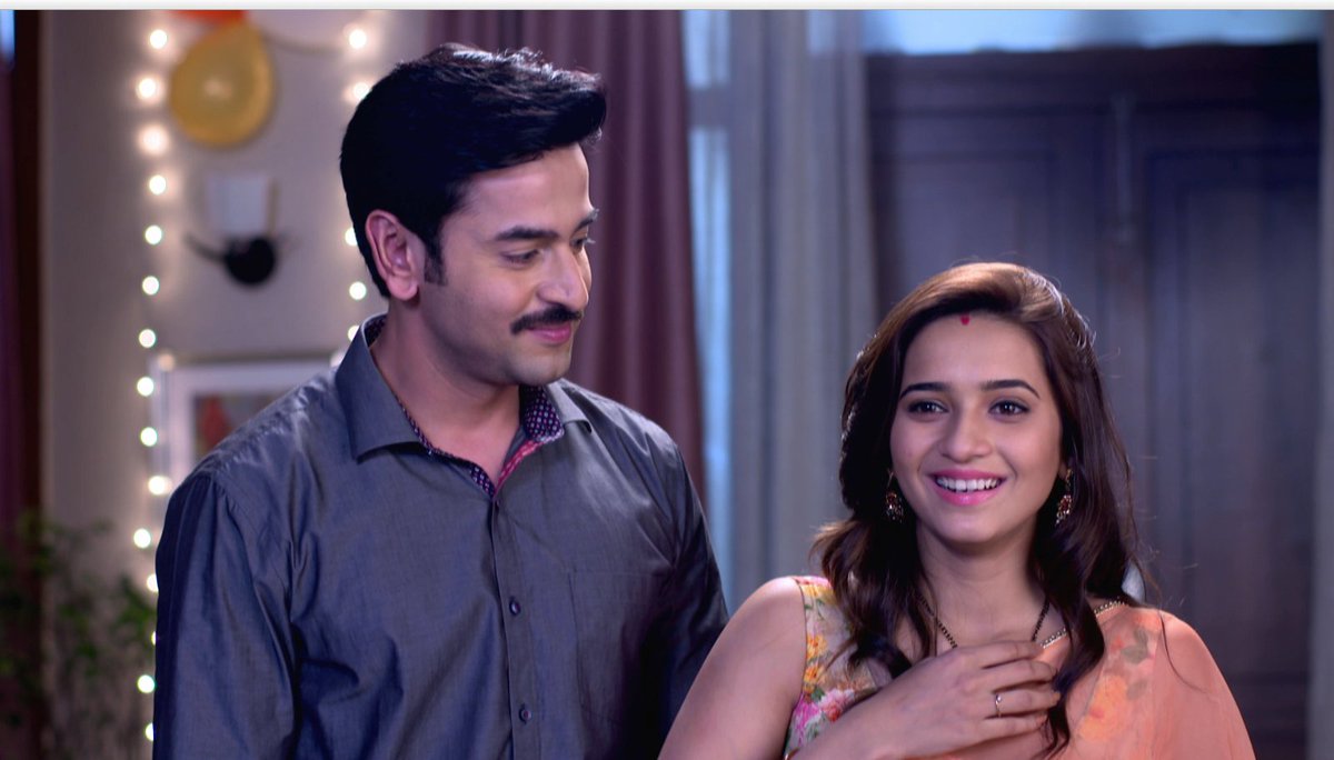 JustShowbiz's tweet photo. TV INDUSTRY BIGGIES TALK ABOUT TREND OF EVENING SHOWS!
https://t.co/0UZ8LPkkGl @YashAPatnaik @MamtaYPatnaik @shasha303 @imsurveshivani https://t.co/Xk9ninl3nq